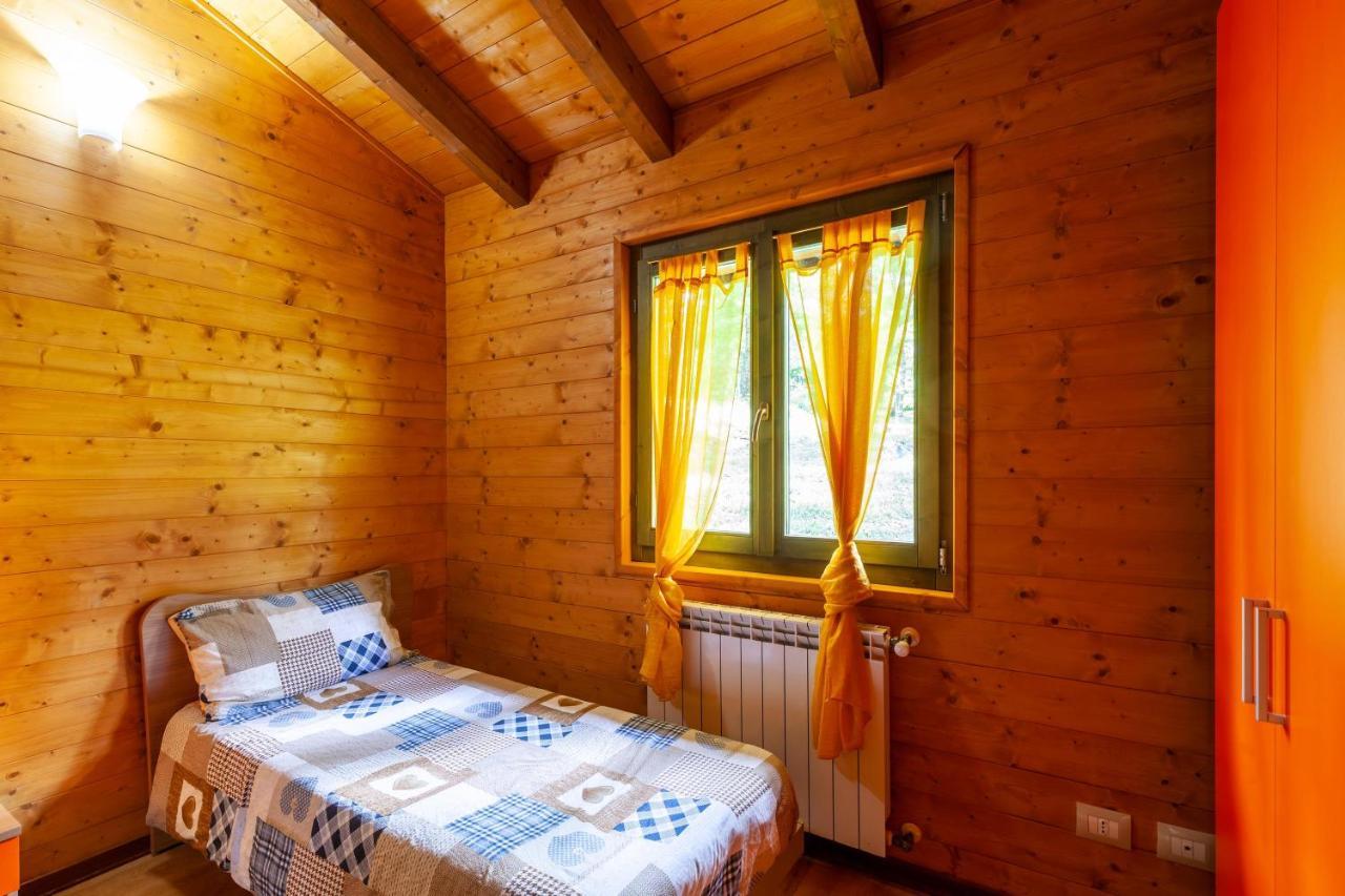 Villaggio Anemone - Chalet Anemone Capanne di Sillano Exterior foto