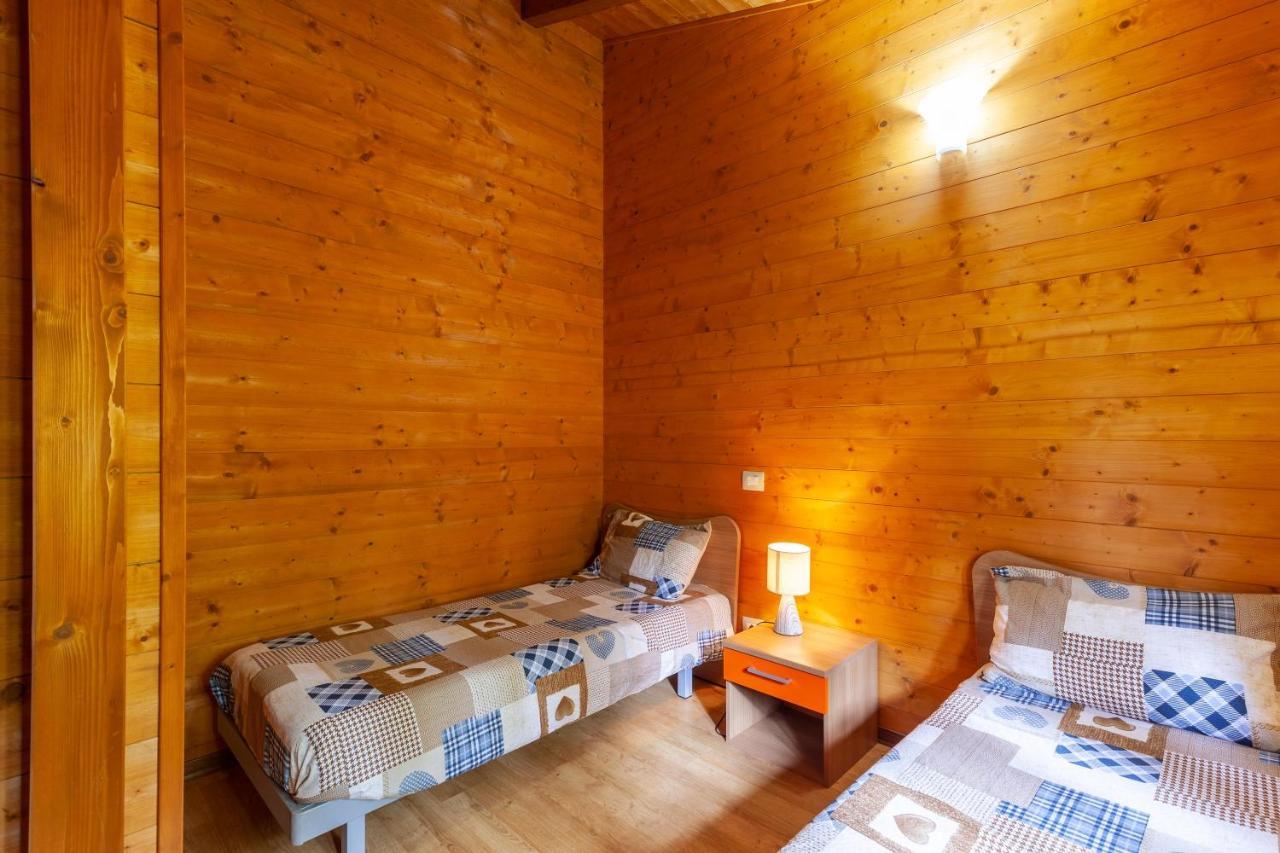 Villaggio Anemone - Chalet Anemone Capanne di Sillano Exterior foto